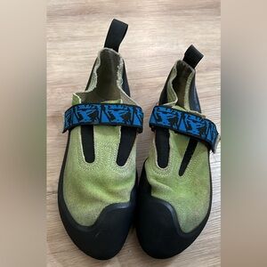 Simond climbing shoes size 10